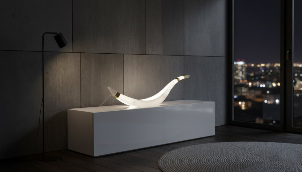 Cygnus sculptural lamp by Leonardo Criolani inspired by the elegance of a swan.
