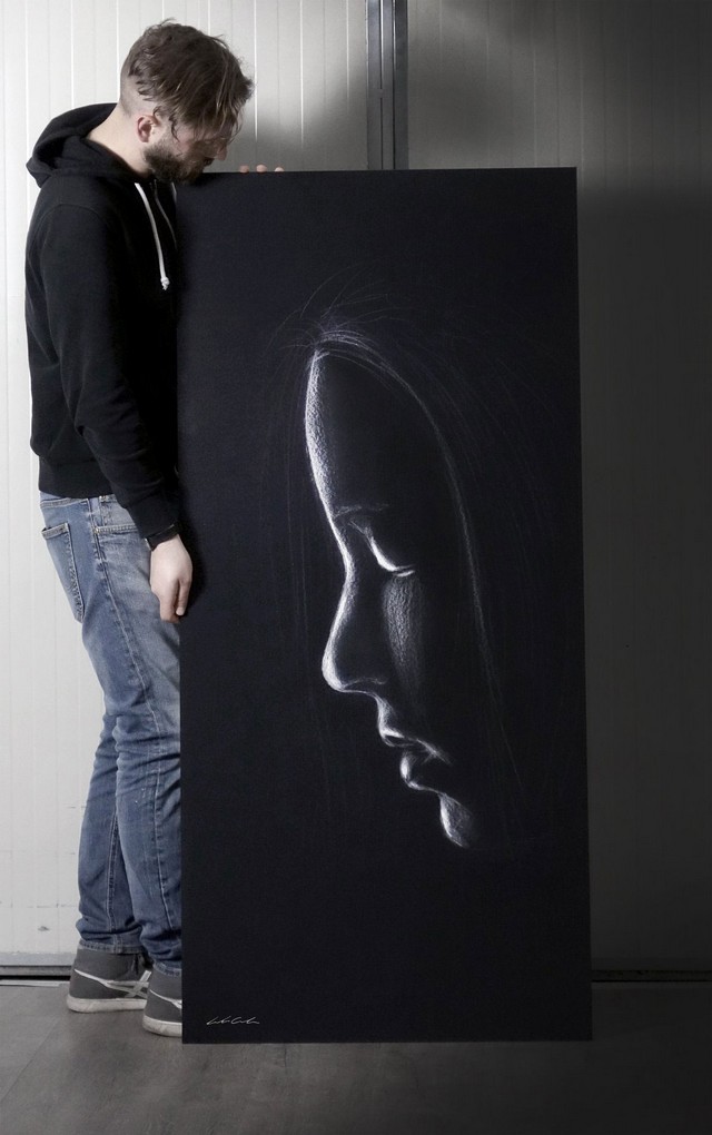 woman-profile-sketch-on-black-paper-8.jpg